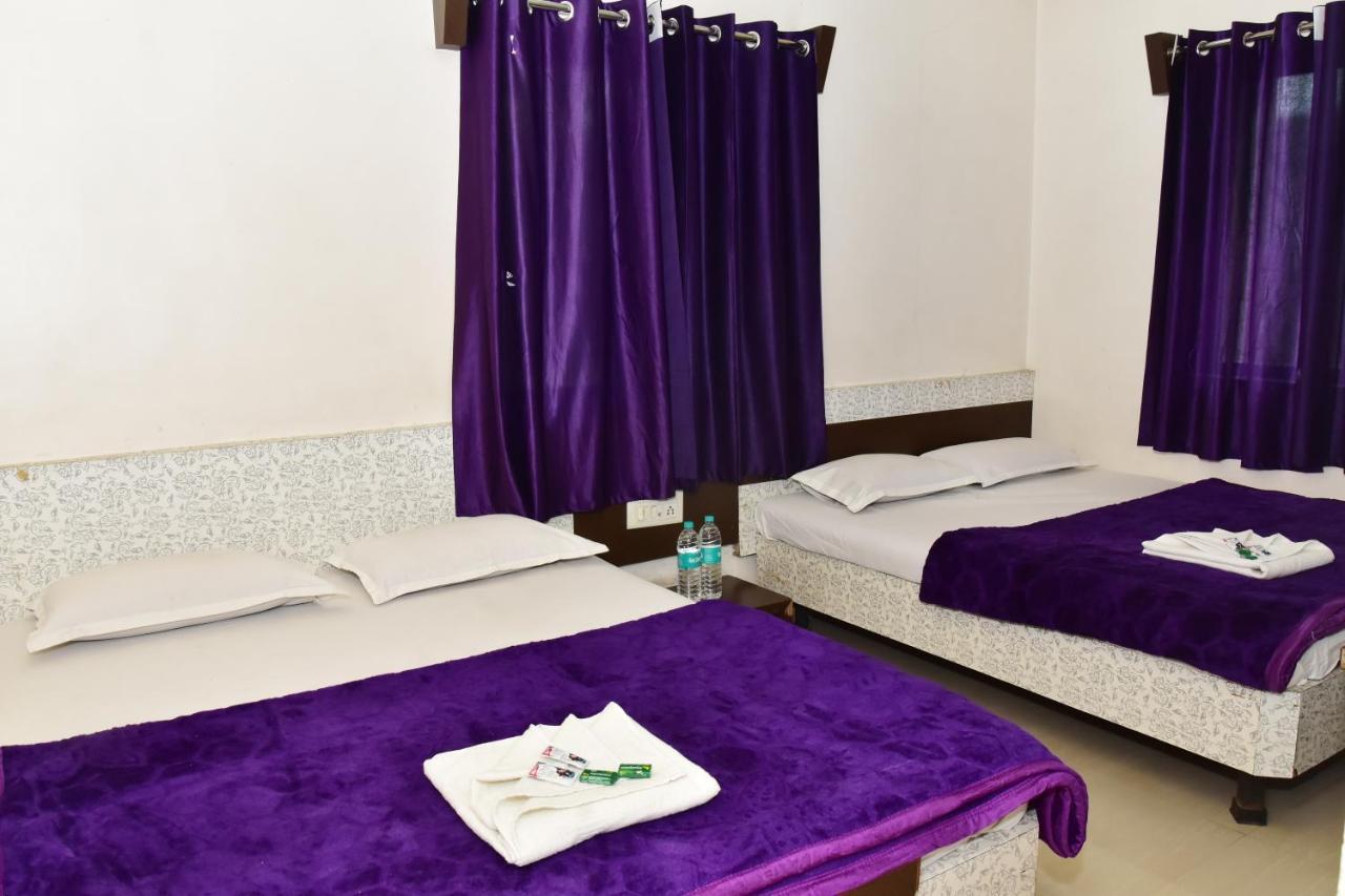 Hotel Temple Sai Shirdi Exterior foto