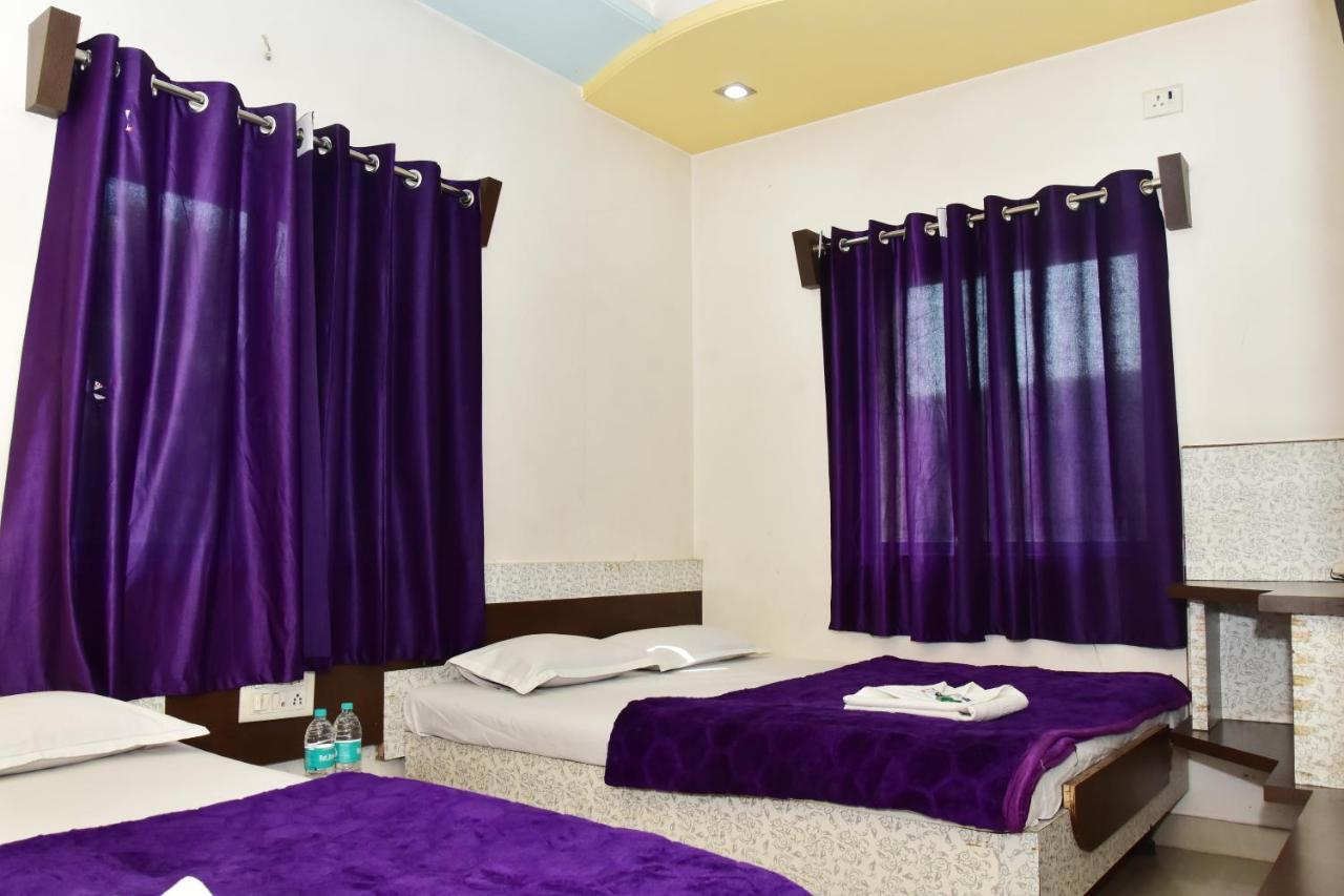 Hotel Temple Sai Shirdi Exterior foto