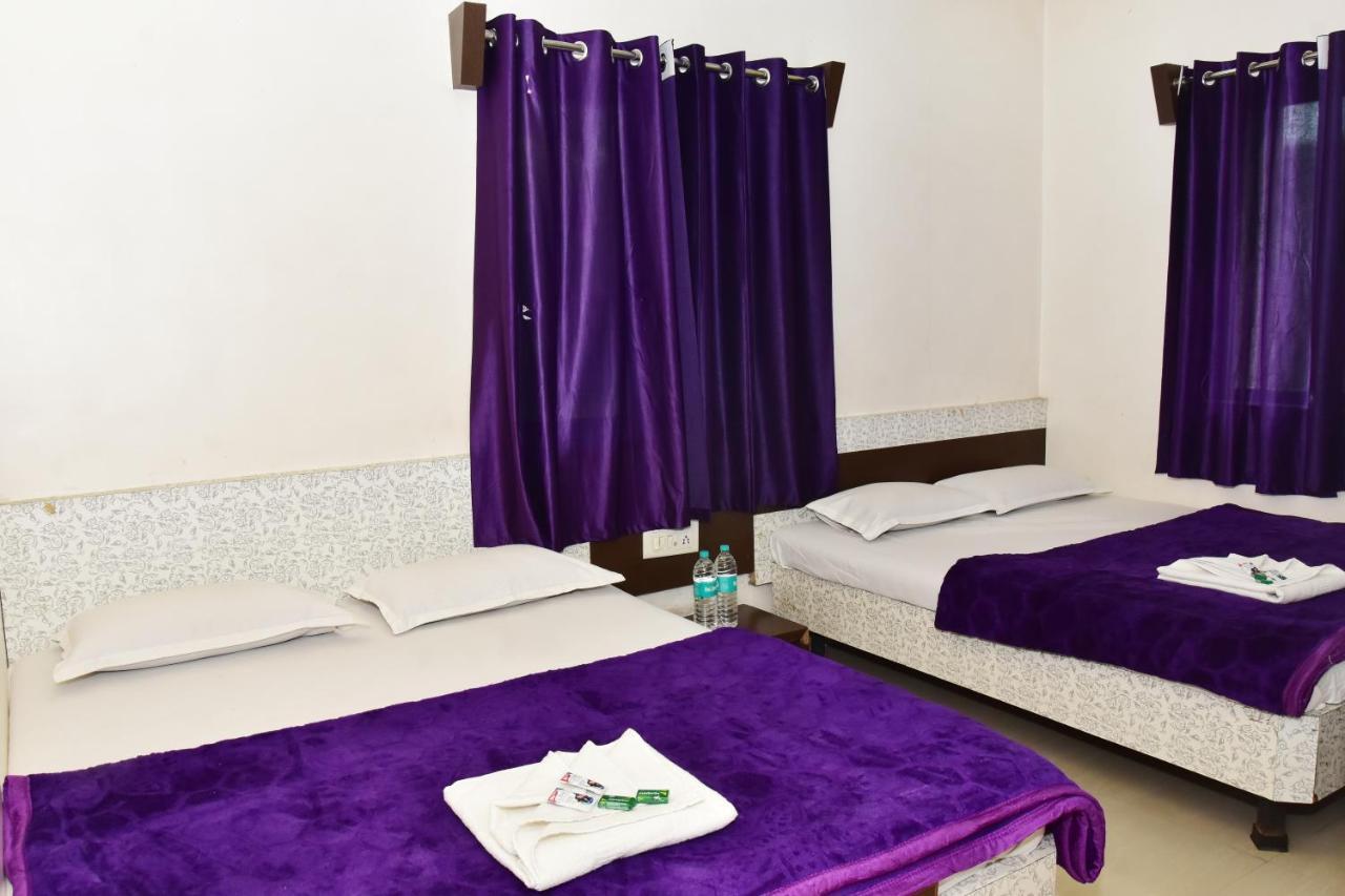 Hotel Temple Sai Shirdi Exterior foto