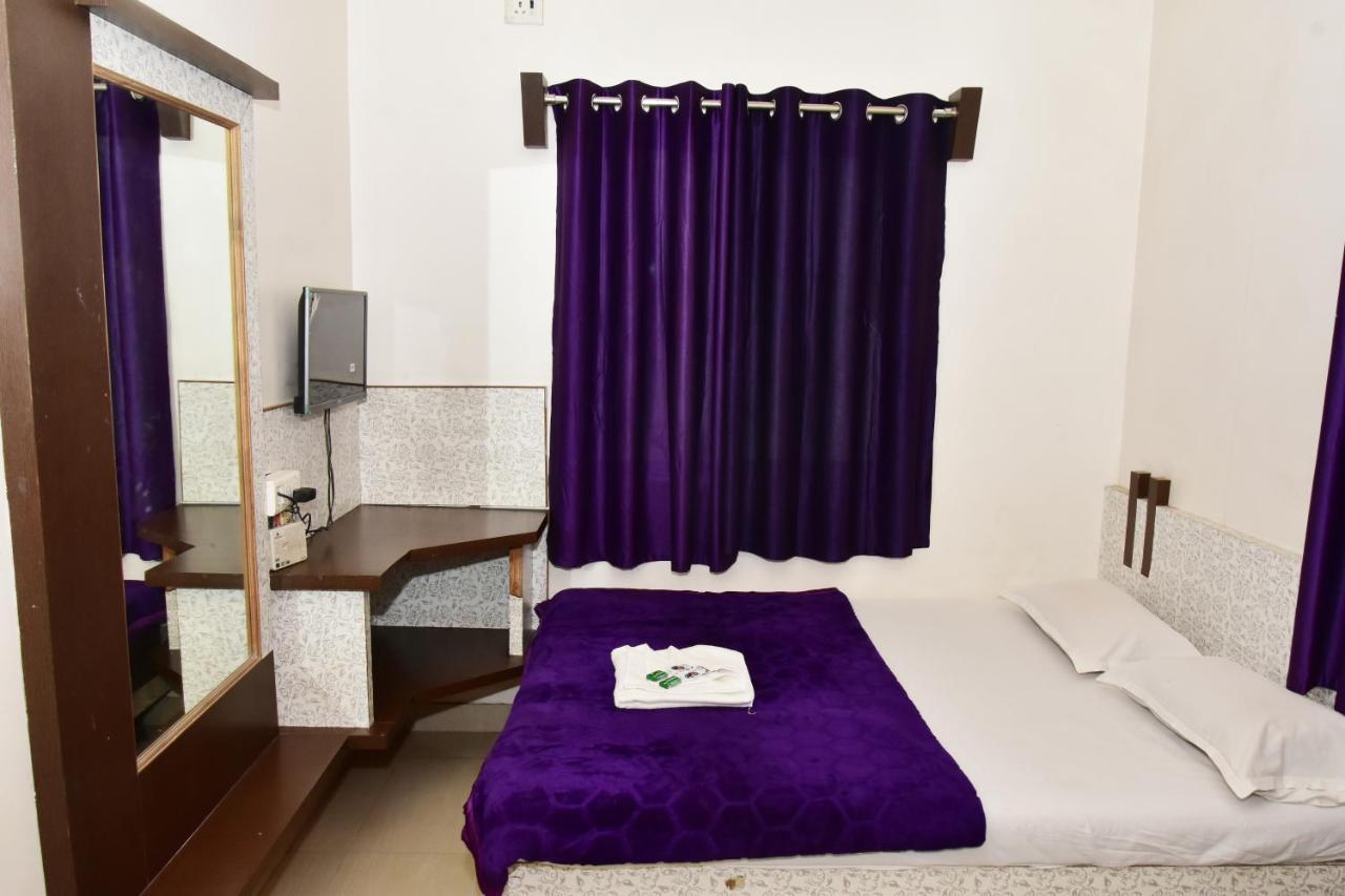 Hotel Temple Sai Shirdi Exterior foto