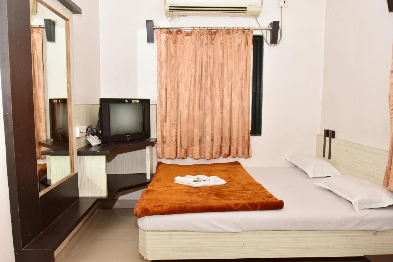 Hotel Temple Sai Shirdi Exterior foto