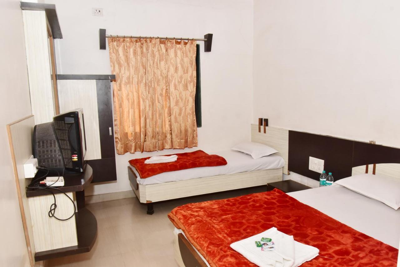 Hotel Temple Sai Shirdi Exterior foto