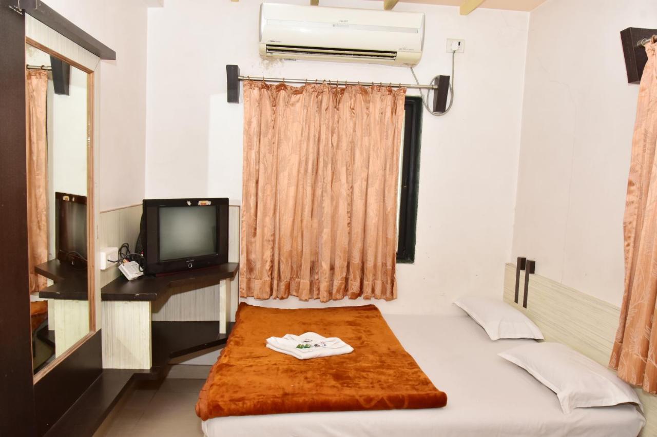 Hotel Temple Sai Shirdi Exterior foto